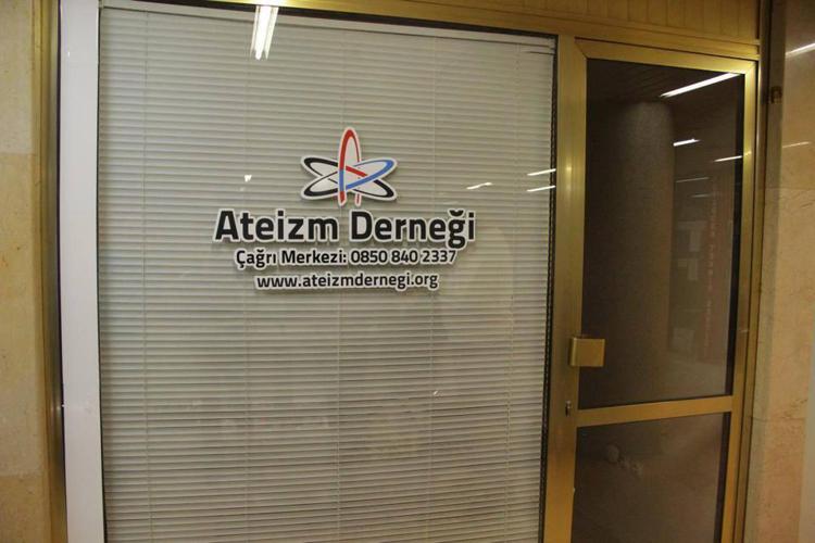 Turchia: bloccato sito associazione atei, incita all'odio