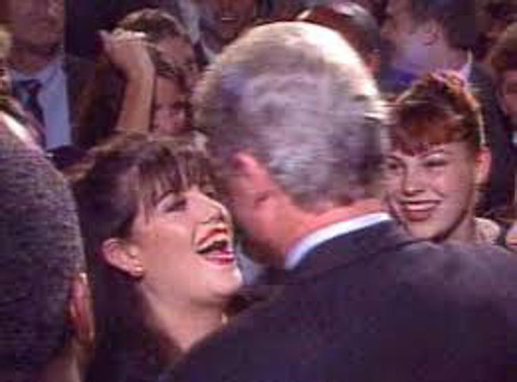 Usa: l'ombra di Monica sul ritratto del presidente Clinton
