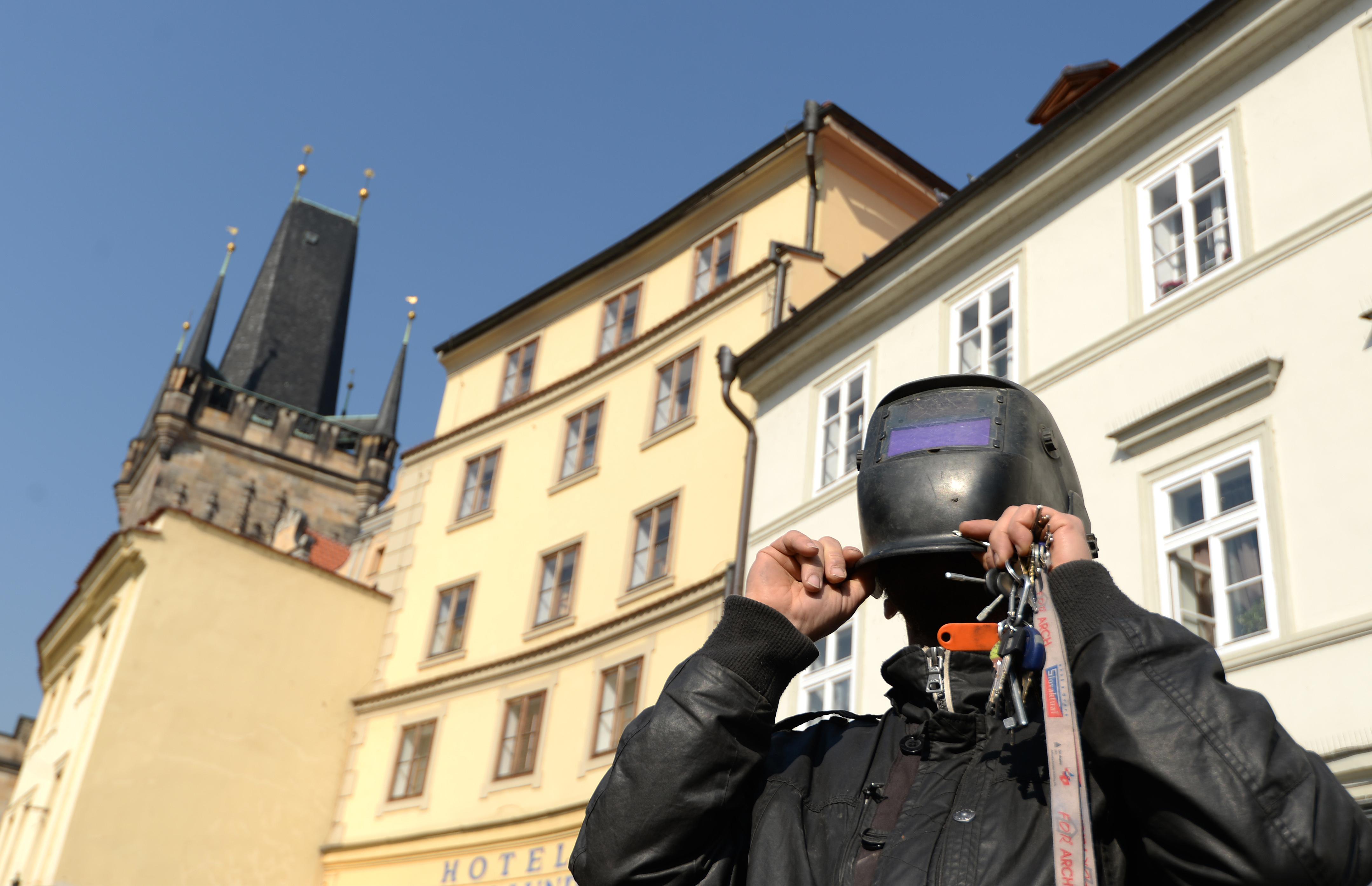L'eclisse a Praga (AFP) 