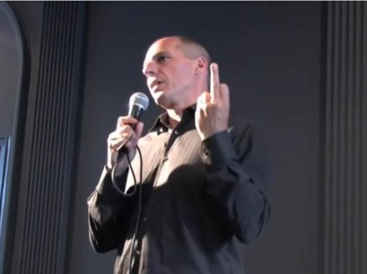 Grecia: caos su Varoufakis per video del 2013 con dito medio contro Berlino