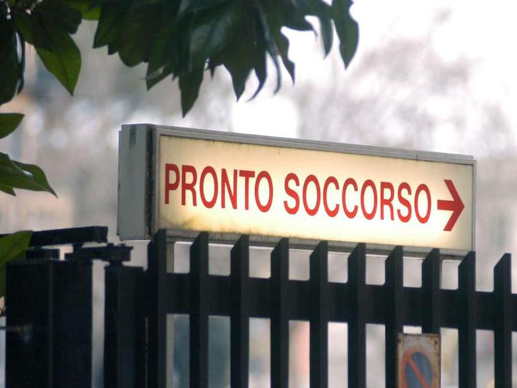 Rimini: accusa ex fidanzata di tradimento e la riempie di botte, arrestato