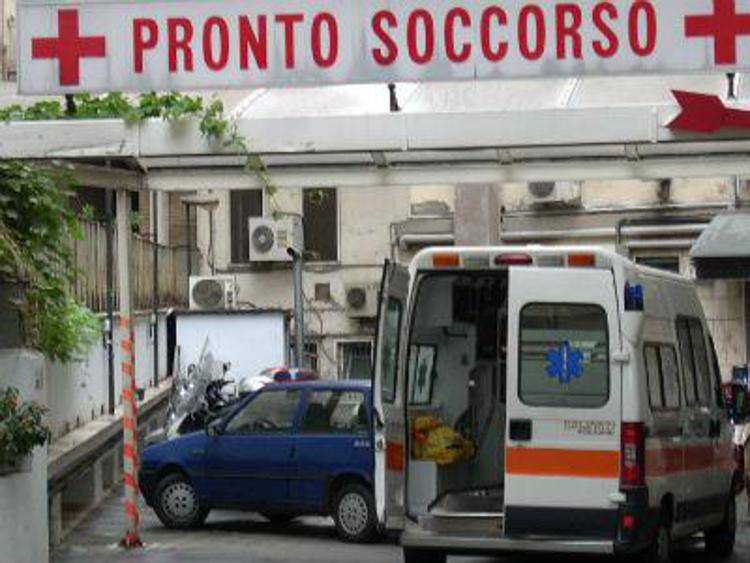 Sanità: Simeu, in alcuni ospedali Roma 3-5 giorni d'attesa in pronto soccorso