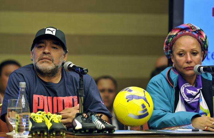 L'argentino Diego Maradona a Bogotà per la 'Partita per la Pace' (Foto Afp)  - AFP