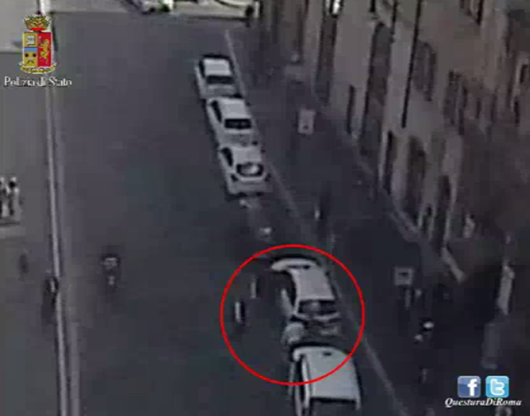 L'aggressione a Roma a un anziano da parte di un tassista 