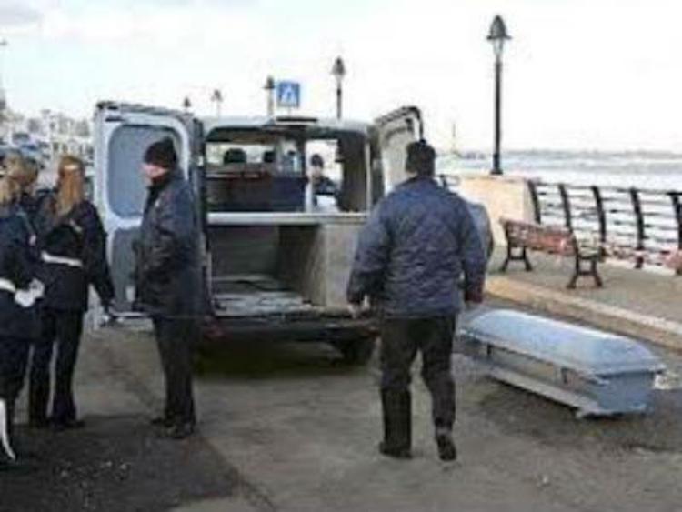 Lecce: cadavere trovato in mare, forse disperso naufragio Norman Atlantic
