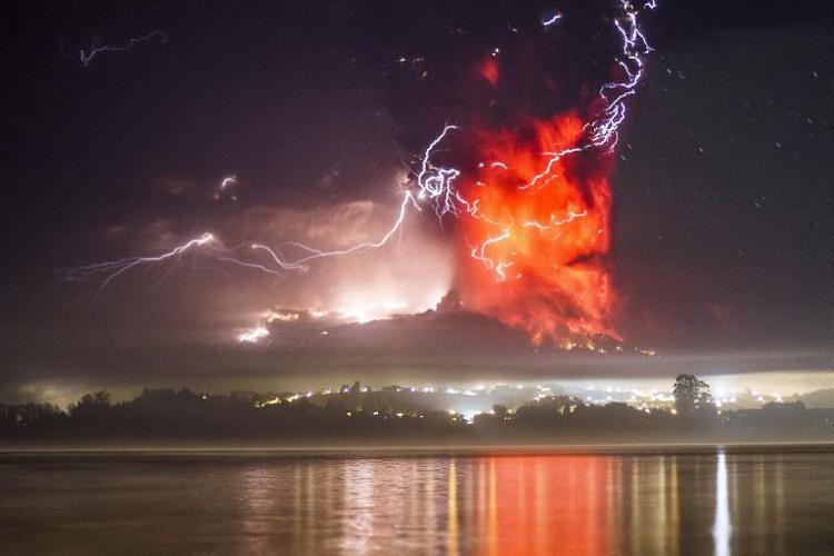 Il vulcano Calbuco (Foto Afp) - AFP