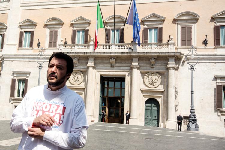 Matteo Salvini in Piazza Montecitorio (Infophoto) - INFOPHOTO