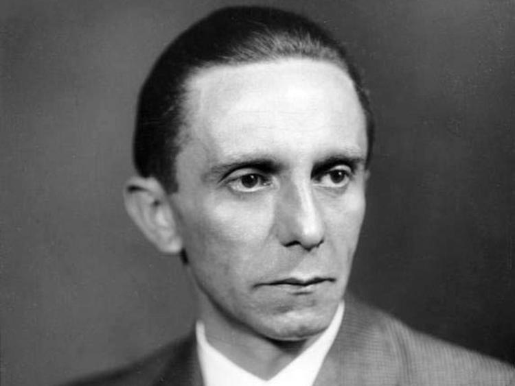 Germania: eredi chiedono pagamento diritti d'autore per diari Goebbels