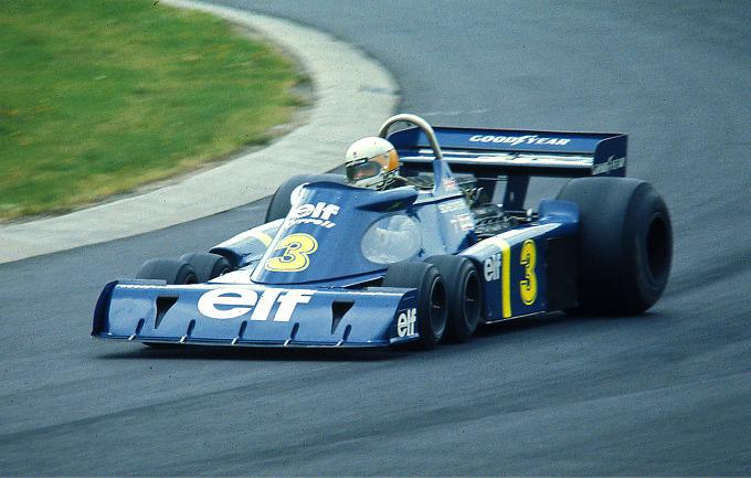 La Tyrrell P34 guidata da Jody Scheckter al Gran Premio di Germania nel 1976 (Foto Wikipedia)