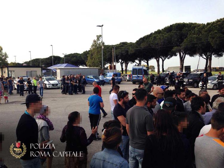 Roma: polizia municipale impegnata in nuovi sgomberi a Castel Romano