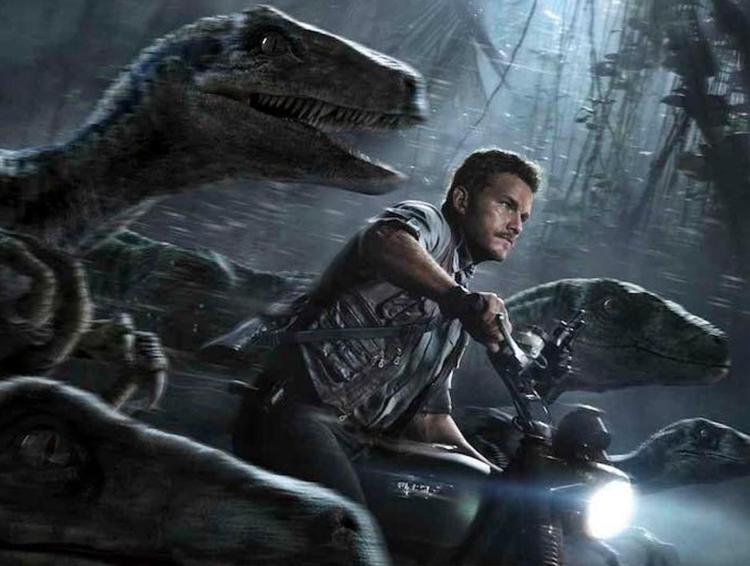 Cinema: i dinosauri di Spielberg tornano in sala in 'Jurassic World'