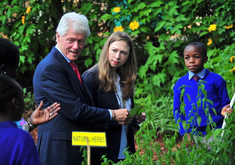 Bill Clinton  e sua figlia Chelsea (Foto Afp) - AFP