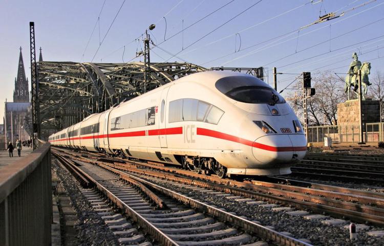 Il treno ad alta velocità ICE 3 di Deutsche Bahn (foto DB)