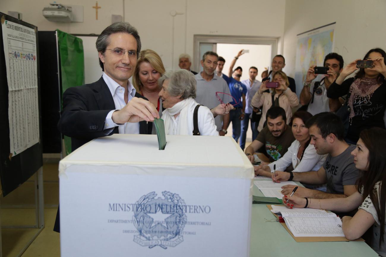 Il presidente uscente della Regione Campania,  attuale candidato del centrodestra, Stefano Caldoro