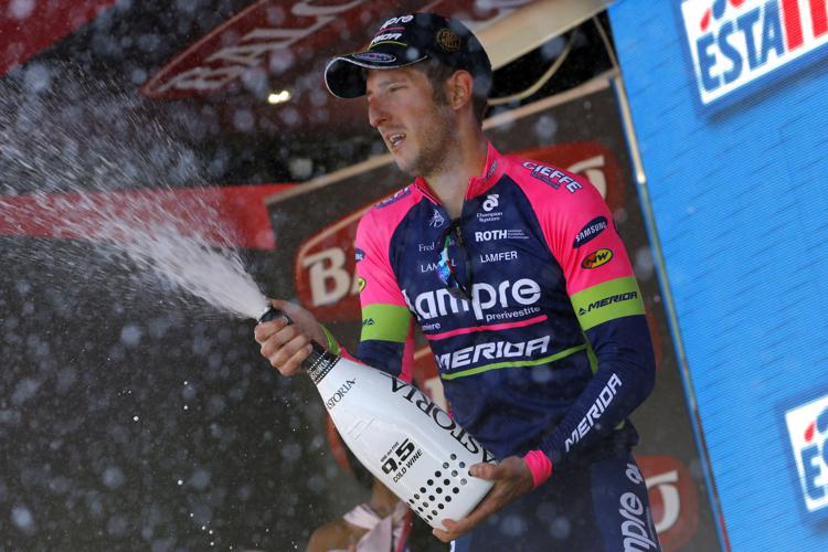 L'italiano Sacha Modolo vittorioso nella 17esima tappa del Giro d'Italia (Foto Afp) - AFP