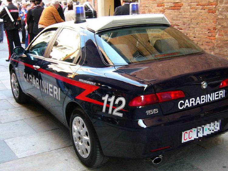 Cagliari: bancomat prende la carta e lui spara allo sportello automatico