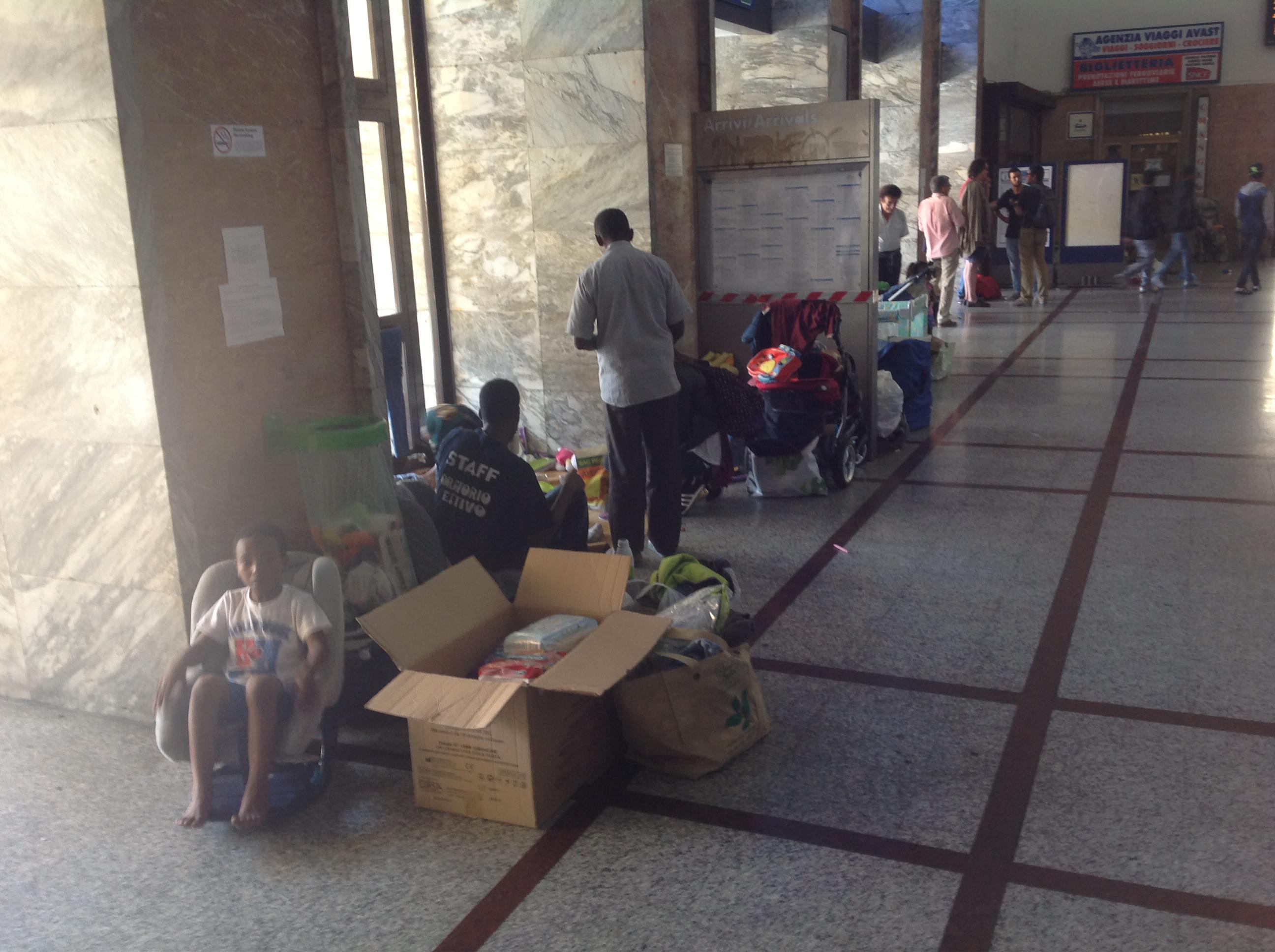 Migranti alla stazione di Ventimiglia
