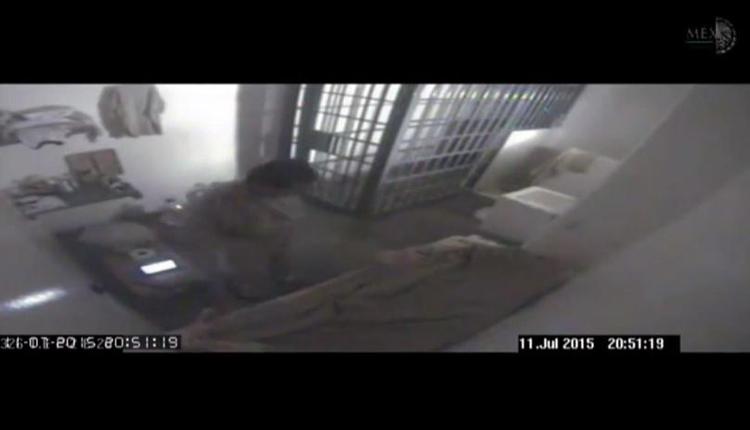 Un fermo immagine del video dell'evasione di 'El Chapo'