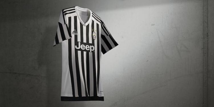 La prima maglia  della Juventus, firmata Adidas per la nuova stagione