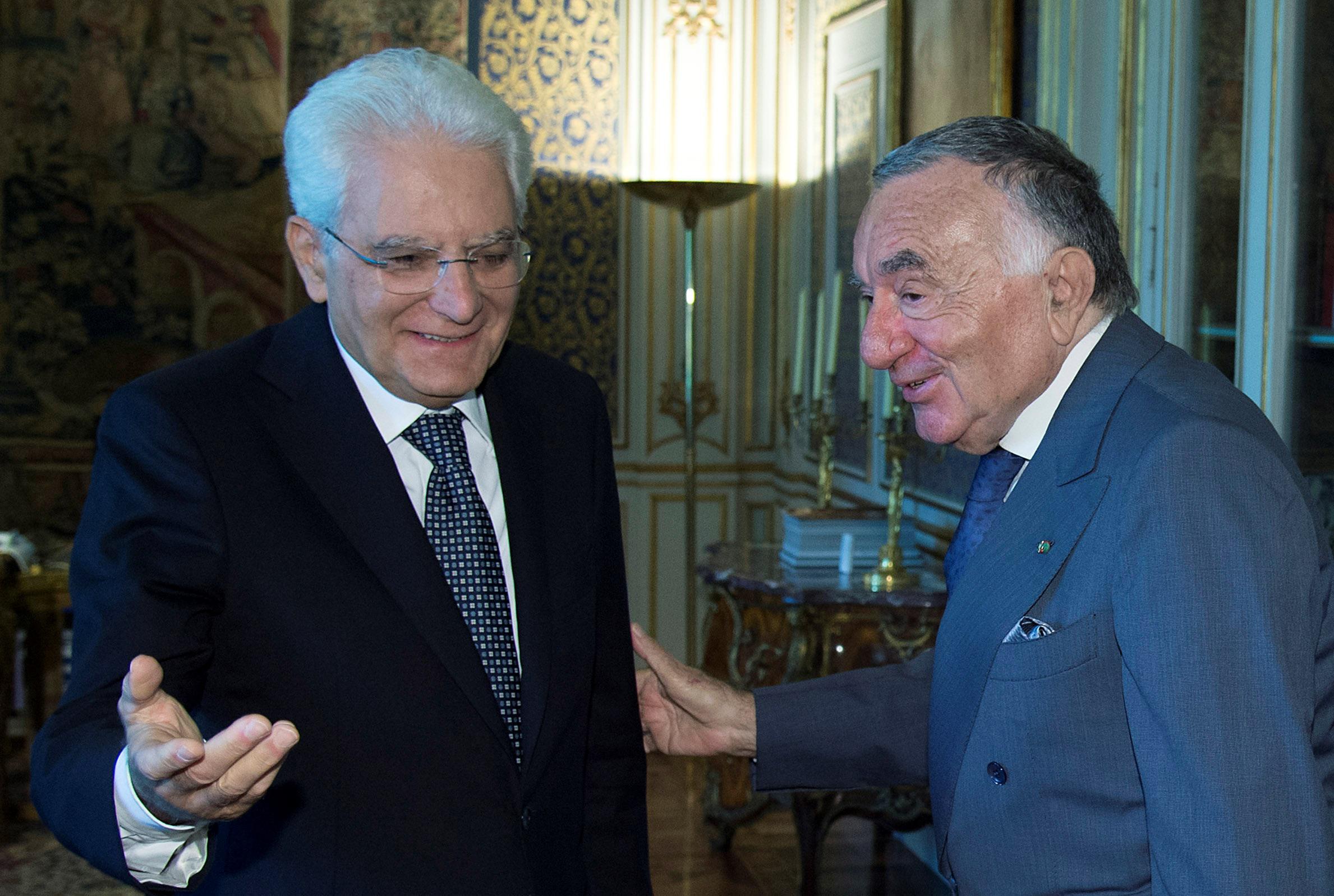 Il Presidente della Repubblica, Sergio Mattarella e l'editore dell'AdnKronos, Giuseppe Pasquale Marra (foto Quirinale)