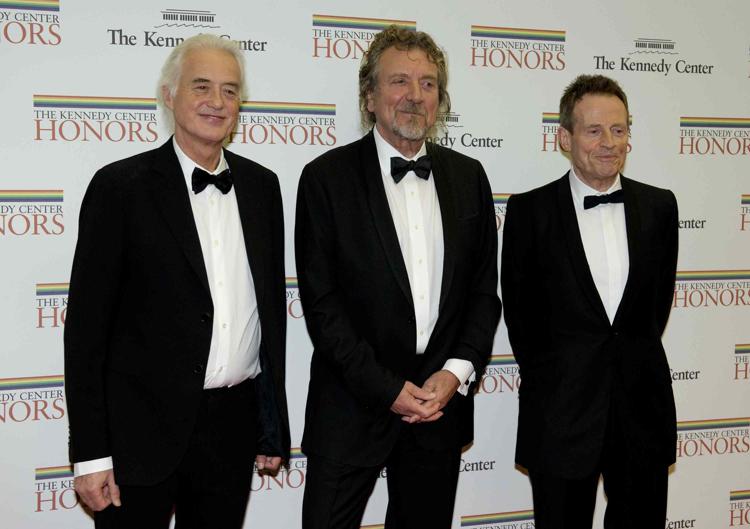 Jimmy Page, Robert Plant e John Paul Jones dei Led Zeppelin (foto Infophoto)
