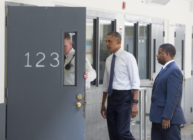 Barack Obama visita il carcere di El Reno.  - (foto AFP)
