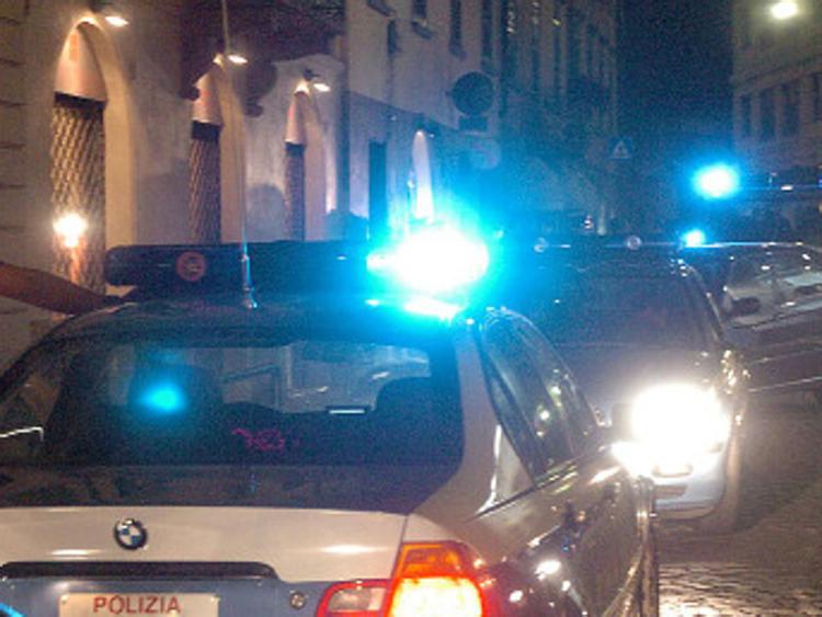 Milano, violenta la vicina di casa: arrestato