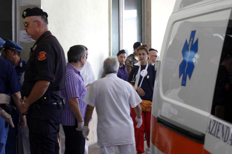 Cagliari, difensore 16enne si scontra col suo portiere: in coma