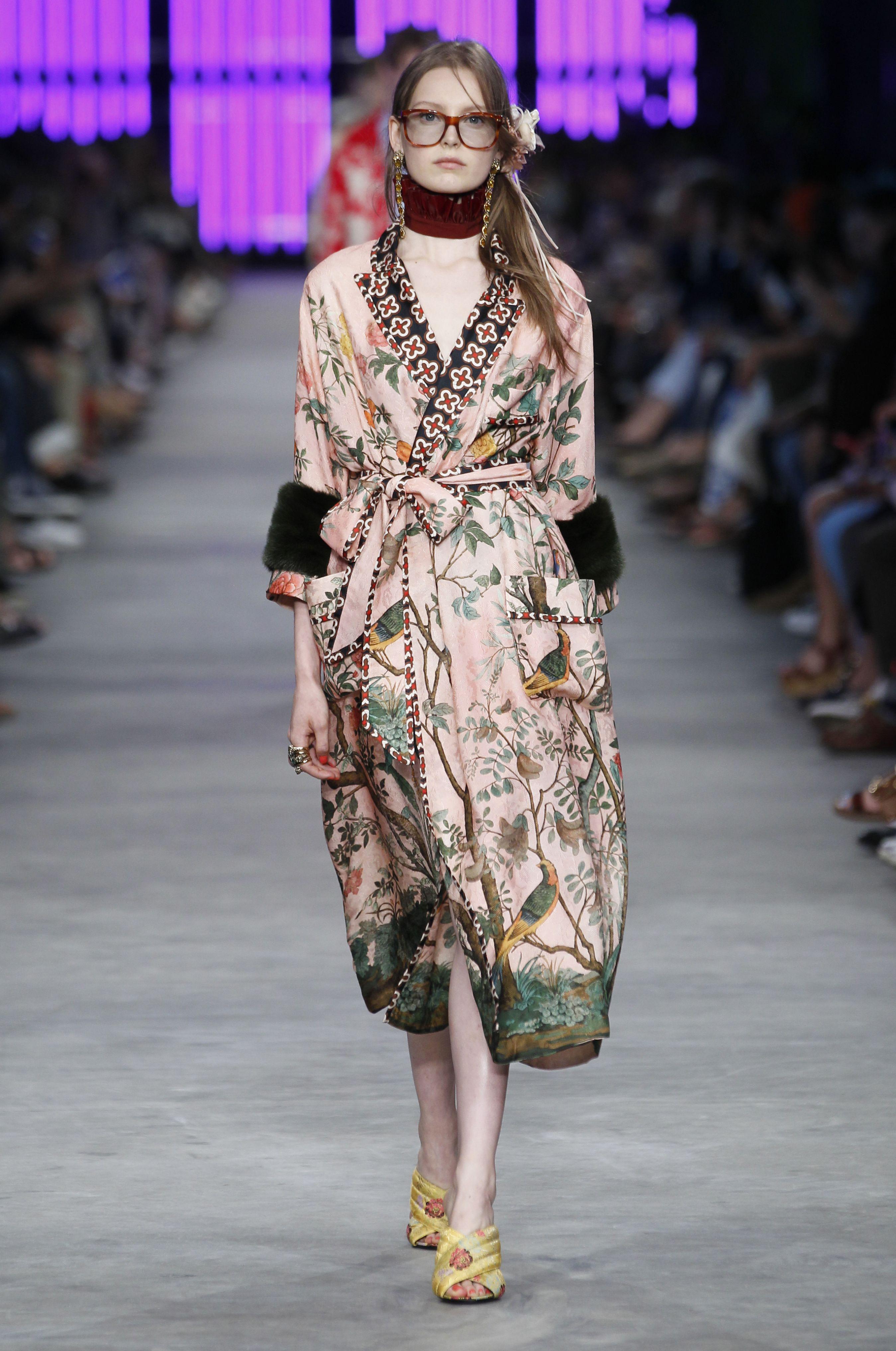 La vestaglia tapestry secondo Gucci per la spring summer 2015-2016