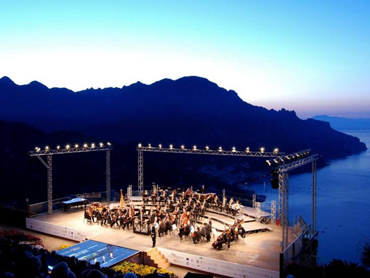 Un'immagine dei concerti all'alba di Ravello (Foto di Pino Izzo)  - Foto di Pino Izzo