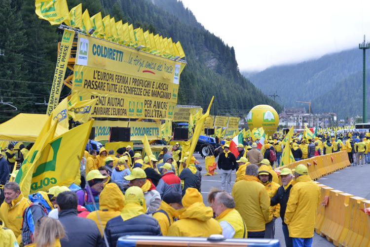 La protesta di agricoltori e allevatori al Brennero - (foto Coldiretti)