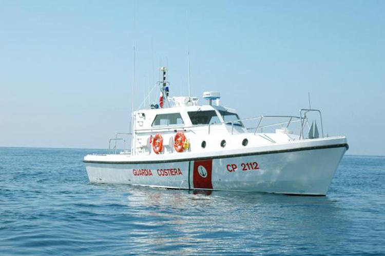 Olbia: Guardia Costiera soccorre 4 svizzeri su barca a vela all’Isola Bisce