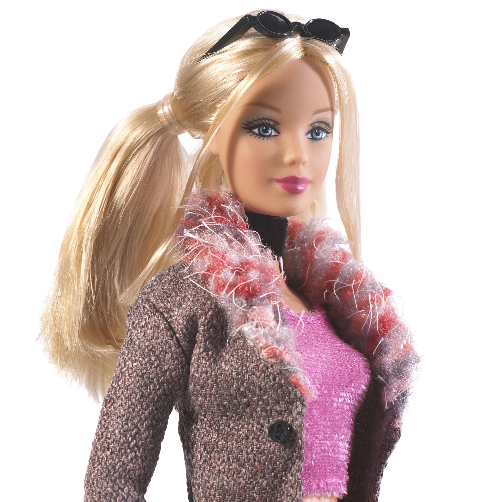 Barbie modello WaistUp, 2004 (foto ©Mattel Inc.)
