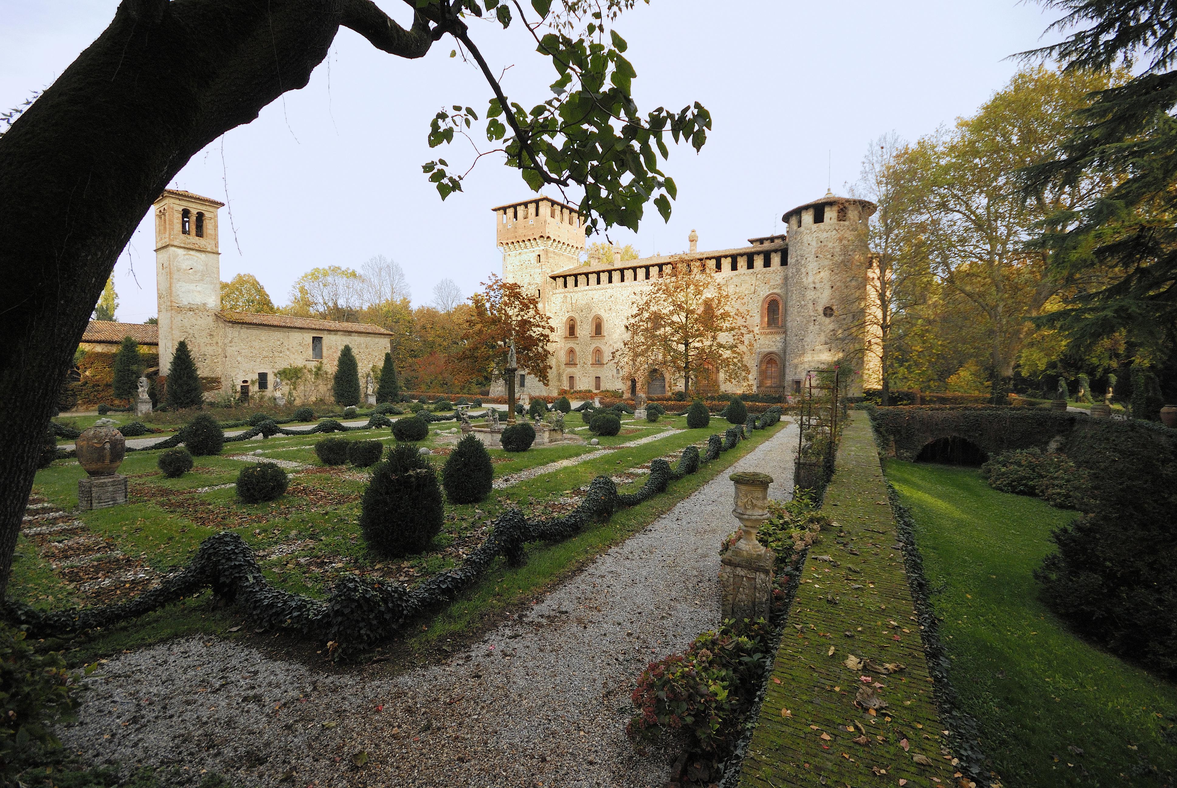 Castello di Grazzano Visconti (foto Grandi Giardini Italiani)