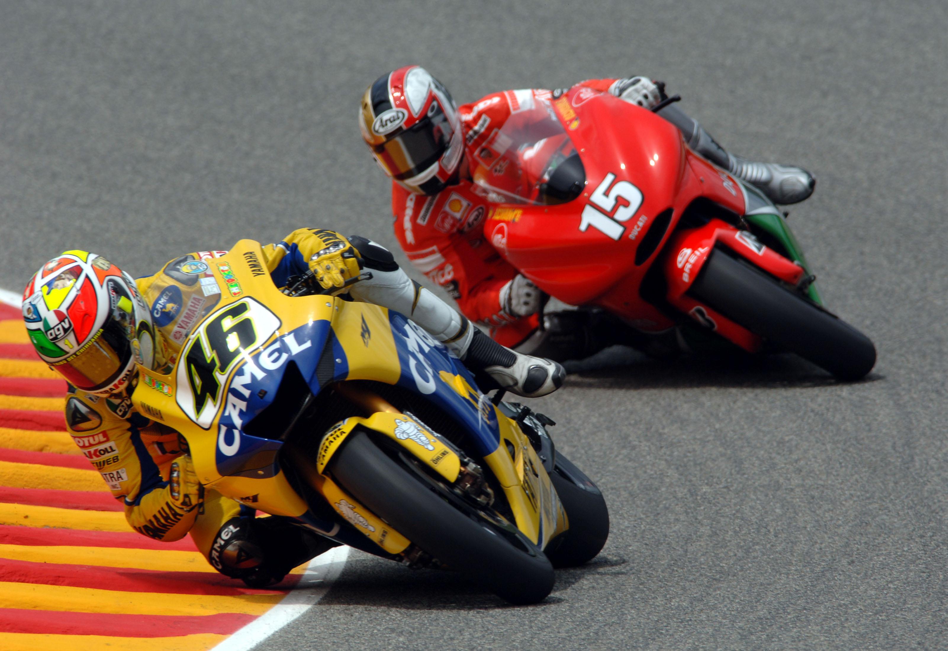 Mugello, 4 giugno 2006 - Valentino Rossi e Sete Gibernau - Foto Infophoto