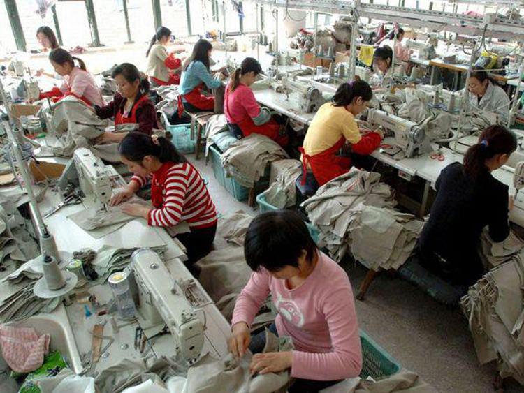 Prato: guida italo-cinese e corso in Textile Design per rigenerare il tessile