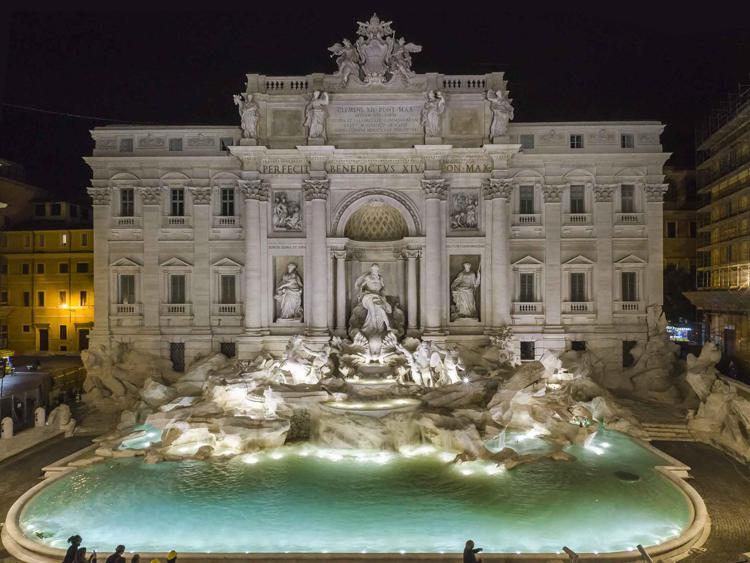 Roma: torna a scorrere l'acqua nella Fontana di Trevi