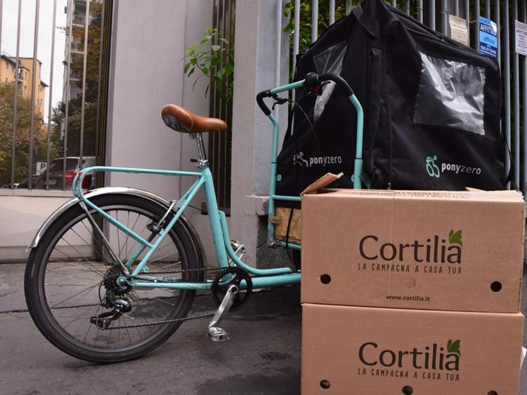 Sostenibilità: spesa fresca, local e a impatto zero con consegna in bici