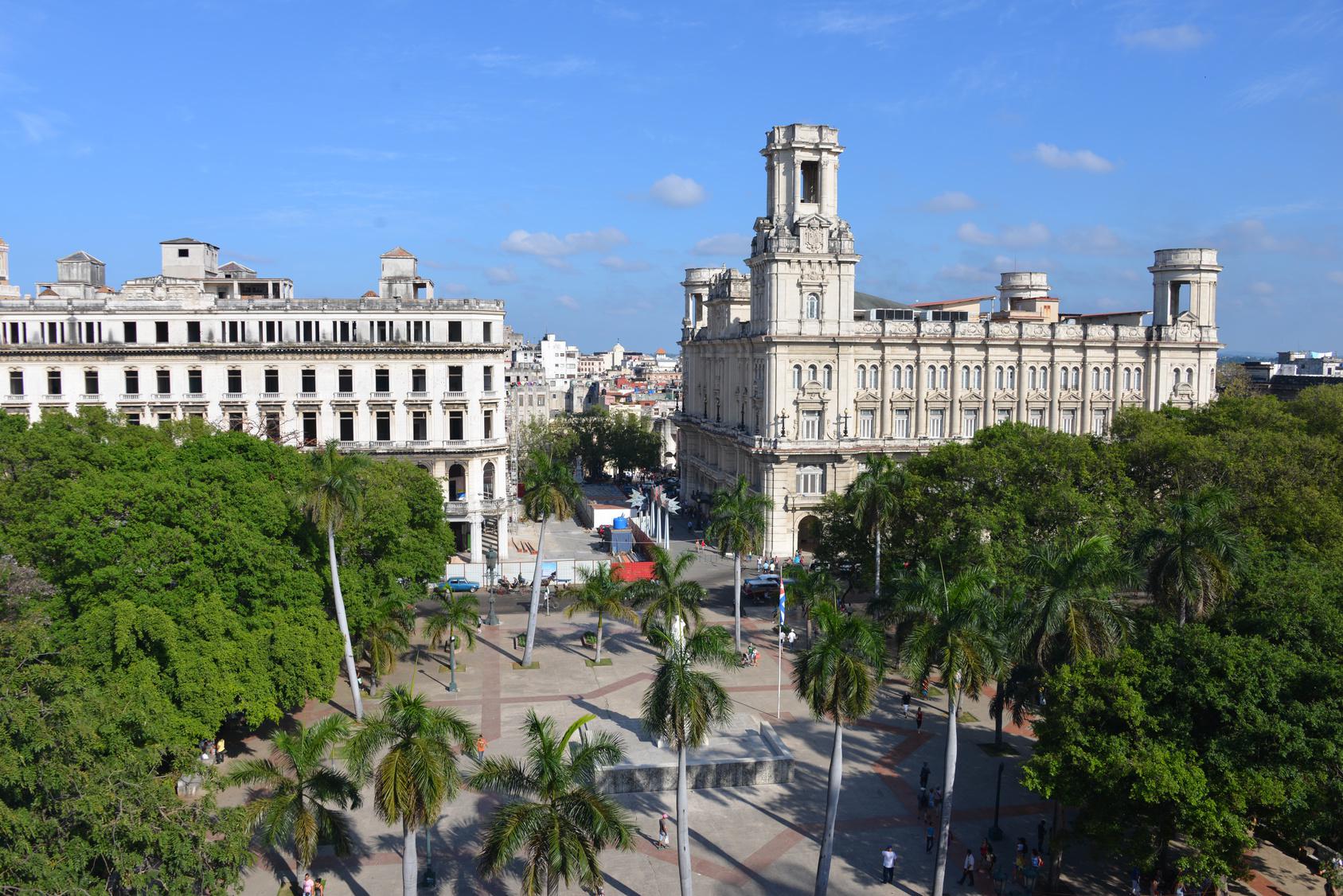 La Habana . L’Avana è la più grande città dei Caraibi e racchiude in sé un caleidoscopio di stili architettonici che hanno portato l’Unesco a dichiarare L’Avana vecchia patrimonio dell’umanità.