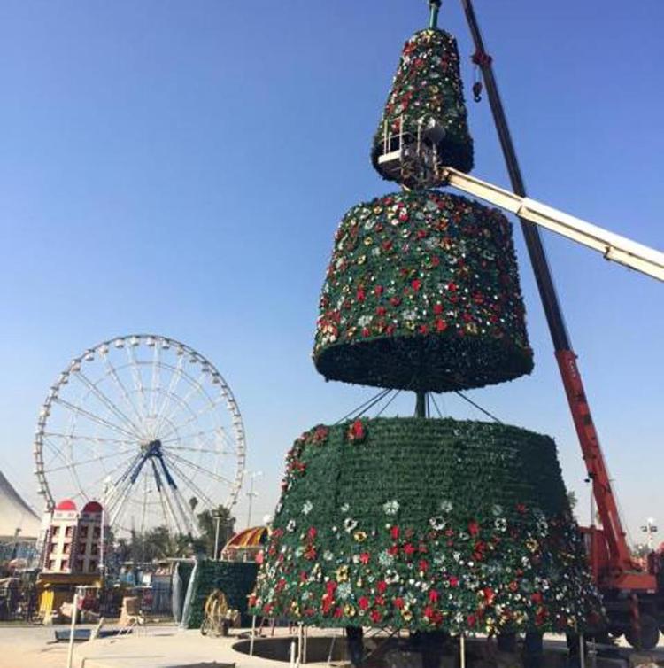 L'albero di Natale realizzato a Baghdad, il più alto del Medio Oriente