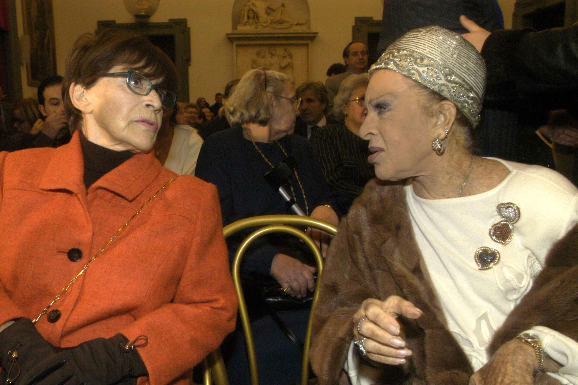 L'attrice con Franca Valeri (Fotogramma)