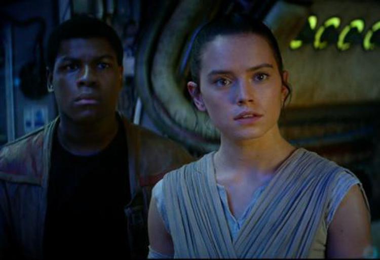 Fermo immagine dal trailer di 'Star Wars – Il risveglio della forza'