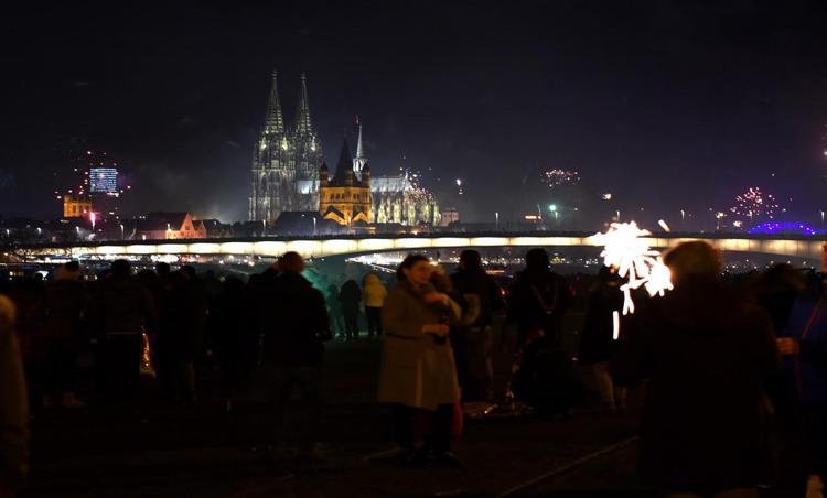 I festeggiamenti a Colonia durante la notte di Capodanno (Foto Afp) - AFP