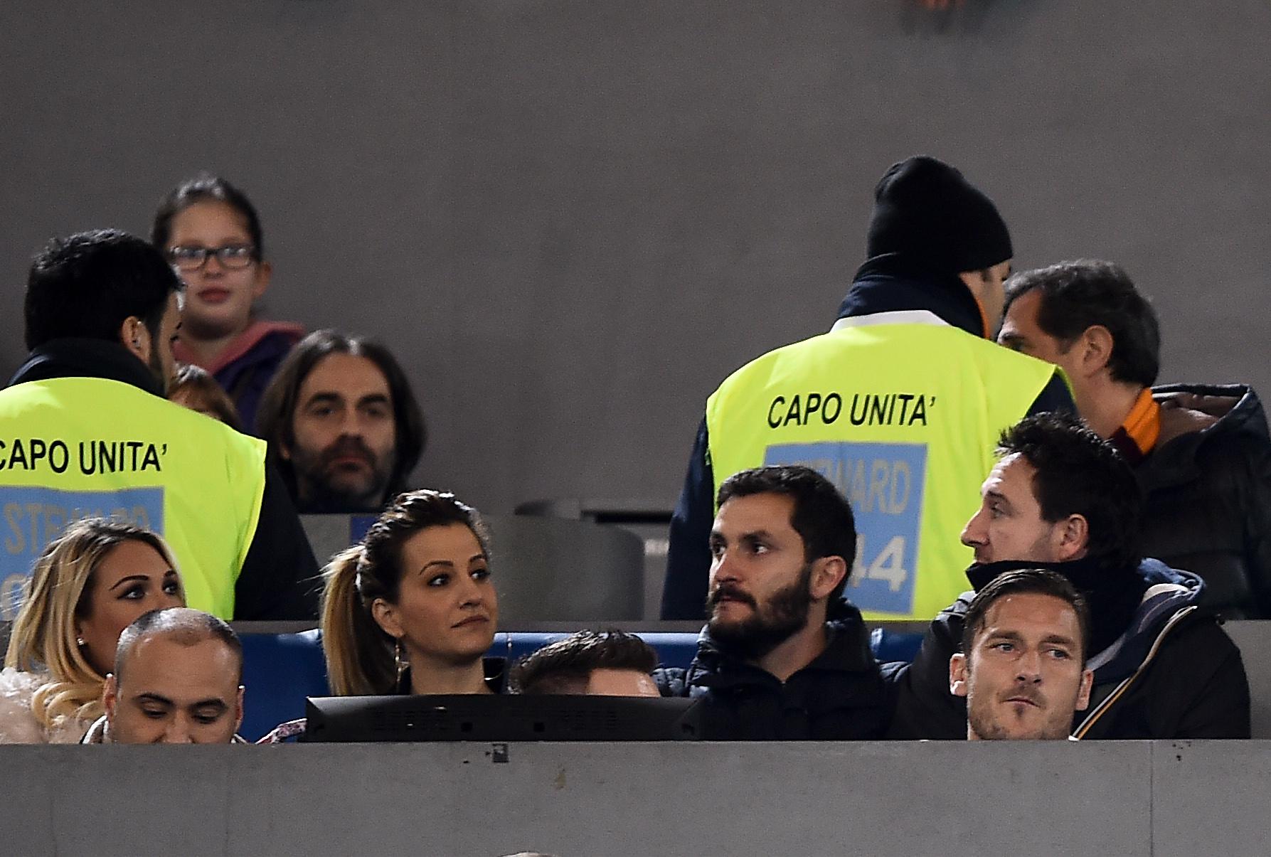 Francesco Totti e Ilary Blasi in tribuna (Afp)