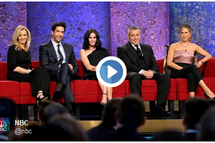 Le lacrime di Jennifer Aniston alla reunion di 'Friends' /Video