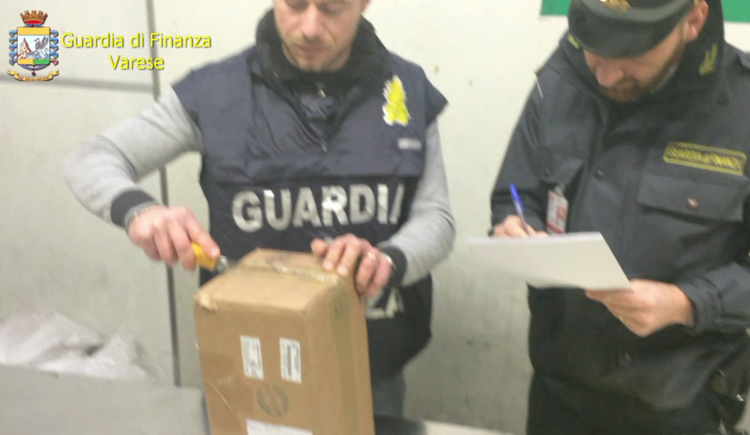 Varese: Gdf Malpensa intercetta pacco con 200 proiettili per fucili assalto