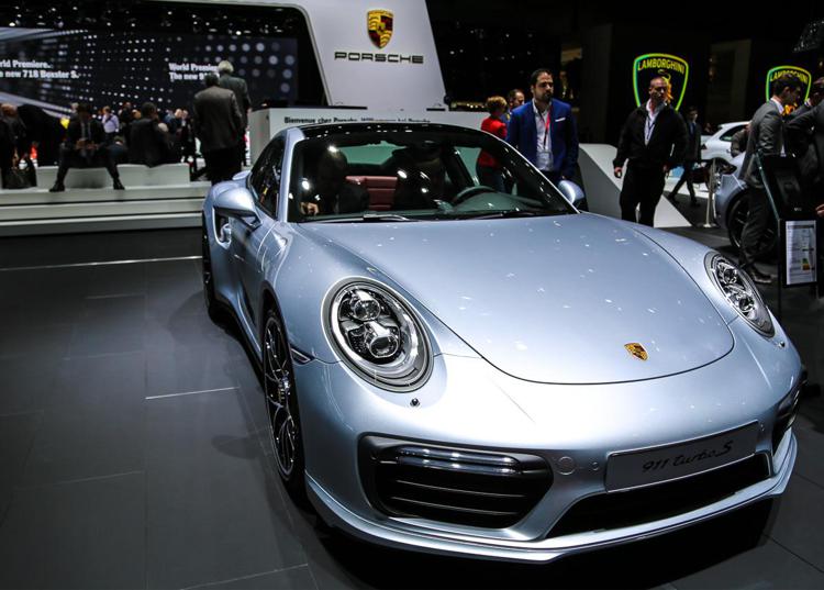 Porsche, bonus da 9111 euro ai 21mila dipendenti