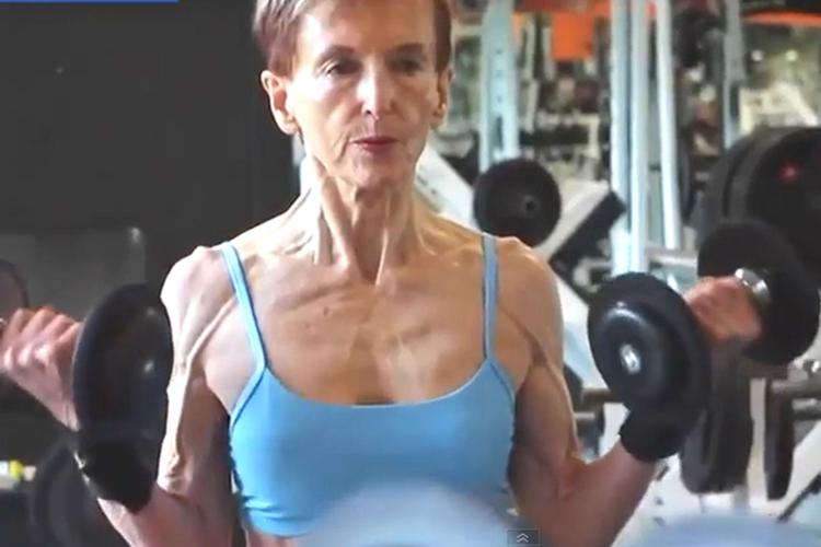 La nonna body builder, a 73 anni Janice è tutta muscoli e palestra