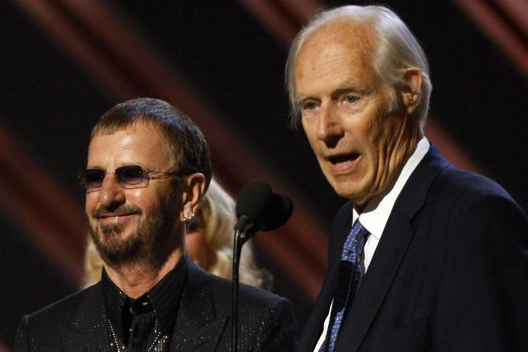 Ringo Starr e George Martin (Foto Afp)