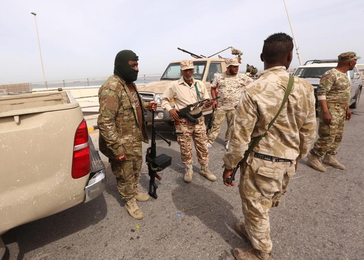 Forze di sicurezza  in Libia (Afp)